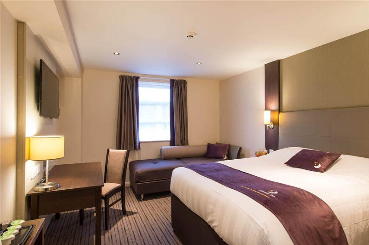 Premier Inn Newcastle City Centre Millennium Bridge Exterior photo