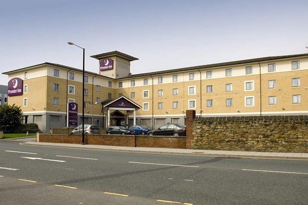 Premier Inn Newcastle City Centre Millennium Bridge Exterior photo