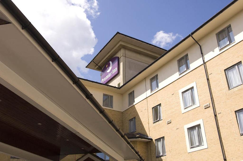 Premier Inn Newcastle City Centre Millennium Bridge Exterior photo